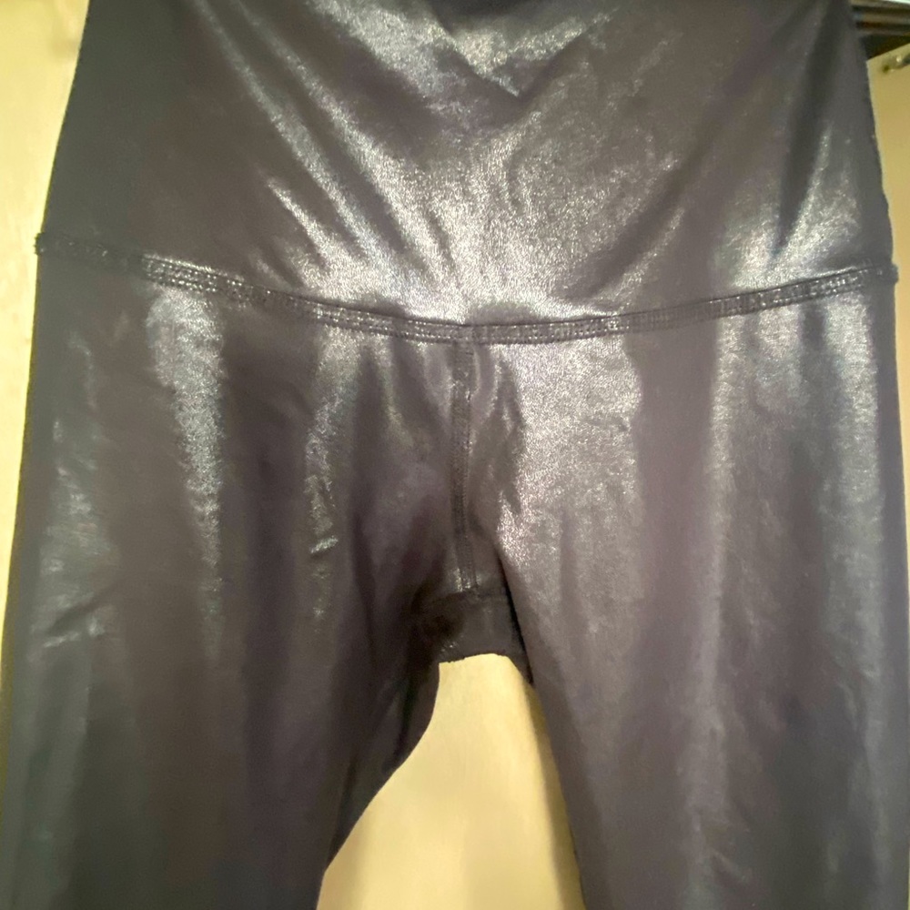 NWOT beyond yoga faux leather leggings XS